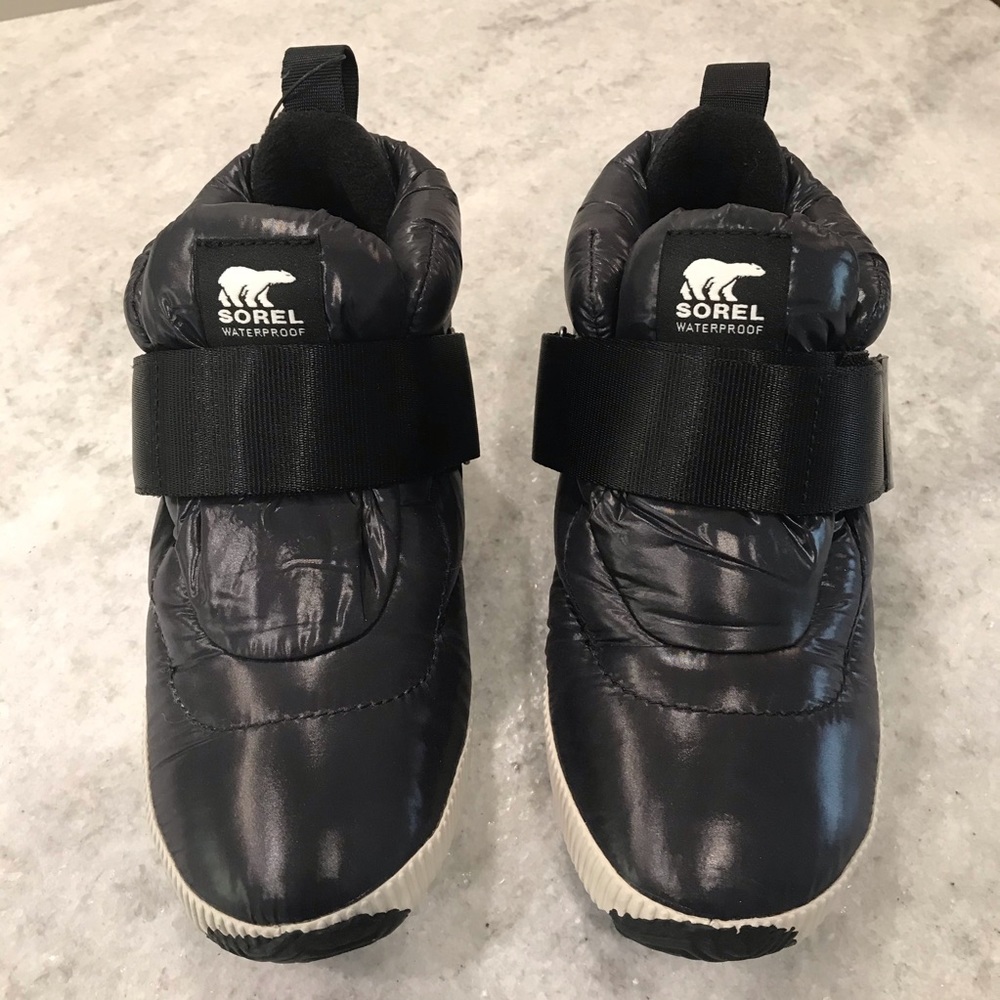Worn for like a hour, Sorel WaterProof Black Ankle Boots 6